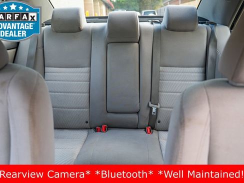 Used 2015 Toyota Camry LE FWD image 21