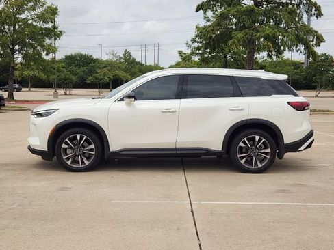 Used 2025 INFINITI QX60 Luxe w/ Cargo Package FWD image 4