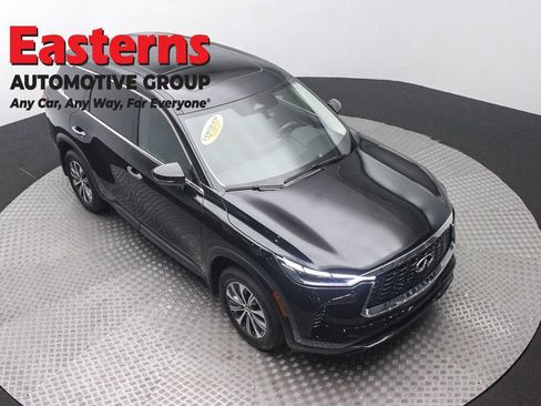Used 2024 INFINITI QX60 Pure AWD/4WD image 3