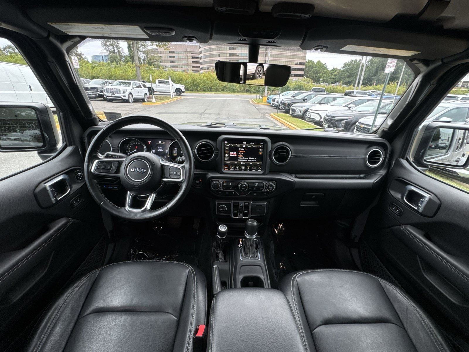 Used 2023 Jeep Wrangler Unlimited Sahara w/ Cold Weather Group AWD/4WD image 23