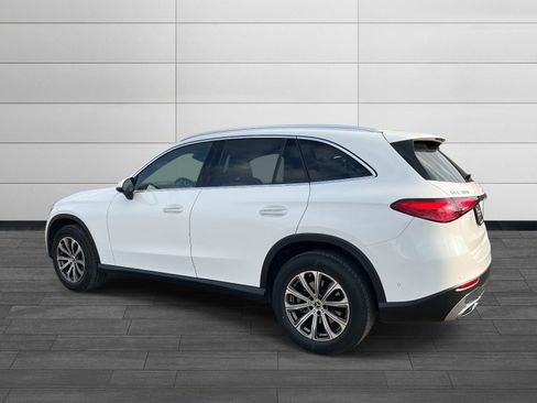 Used 2025 Mercedes-Benz GLC 300 4MATIC image 4