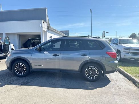 Used 2020 Nissan Pathfinder SL FWD image 3