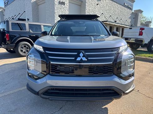 New 2026 Mitsubishi Outlander AWD image 2