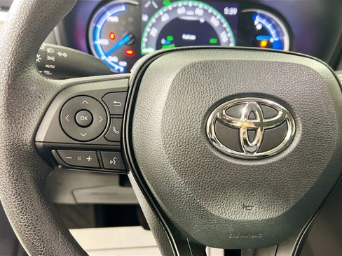 Used 2024 Toyota RAV4 XLE image 18