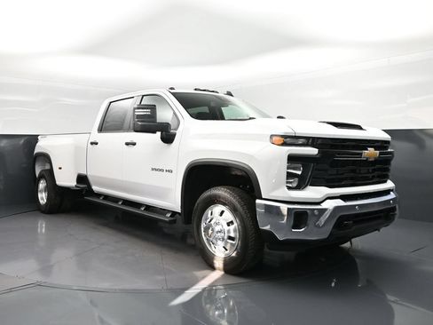 New 2026 Chevrolet Silverado 3500 W/T AWD/4WD image 9