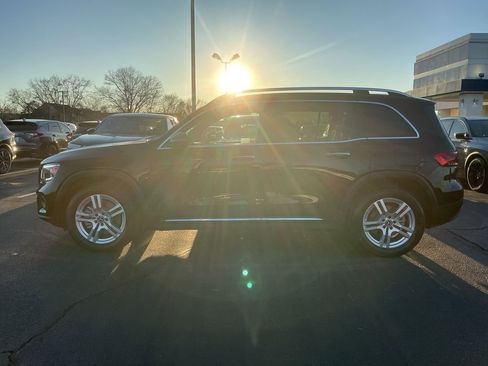 Used 2022 Mercedes-Benz GLB 250 image 2