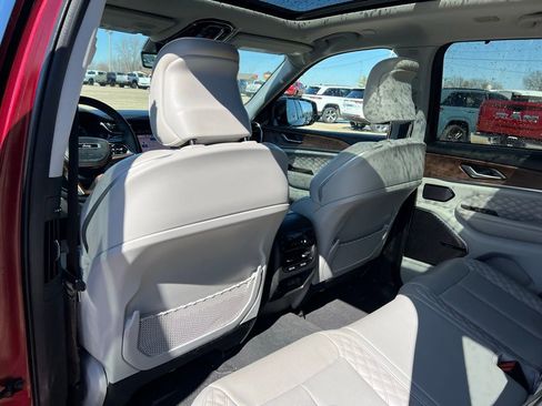 Used 2022 Jeep Grand Cherokee Summit w/ Adv Protech Group IV image 27