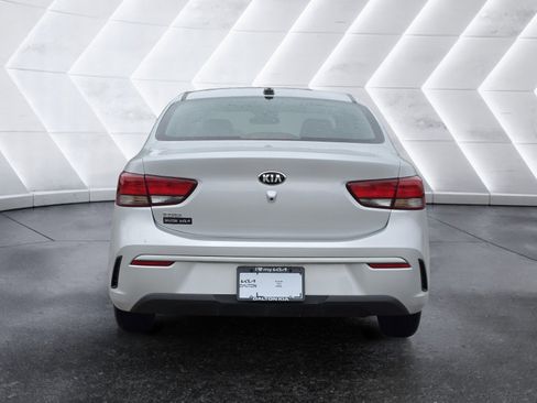 Used 2021 Kia Rio LX FWD image 4
