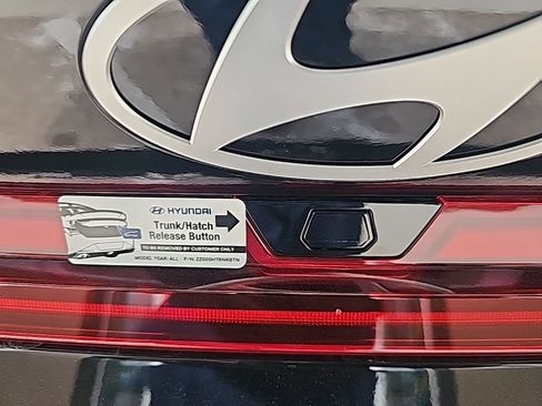 New 2026 Hyundai Elantra SEL Sport Premium FWD image 34
