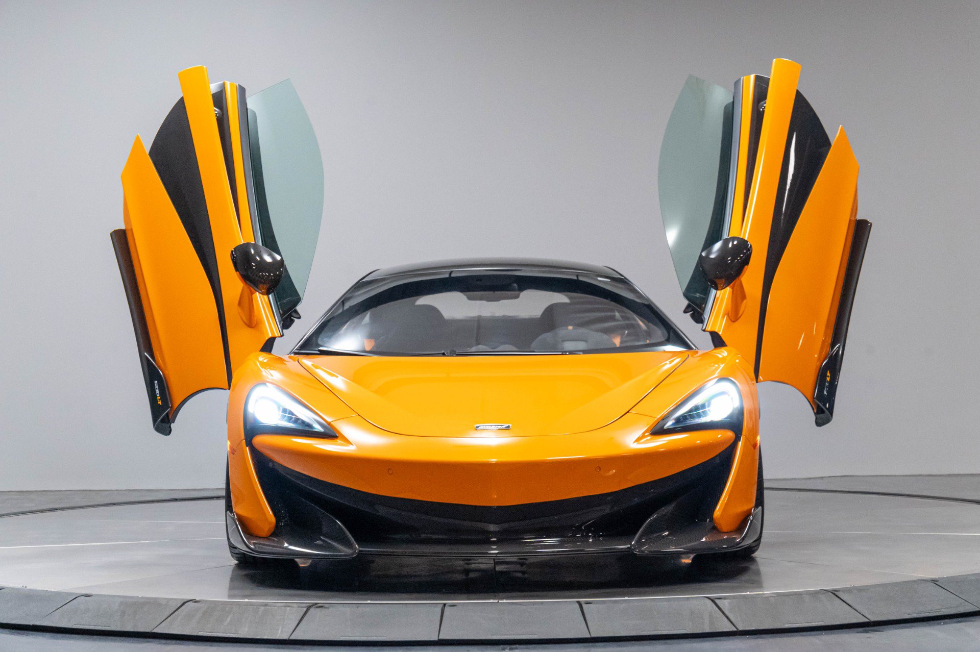 Used 2019 McLaren 600LT RWD image 38
