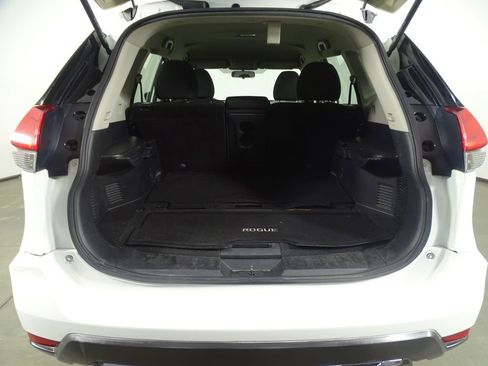 Used 2017 Nissan Rogue S image 13