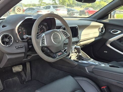 Used 2023 Chevrolet Camaro SS RWD image 8