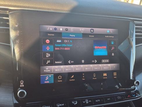 Used 2023 Jeep Wagoneer L Series II image 4