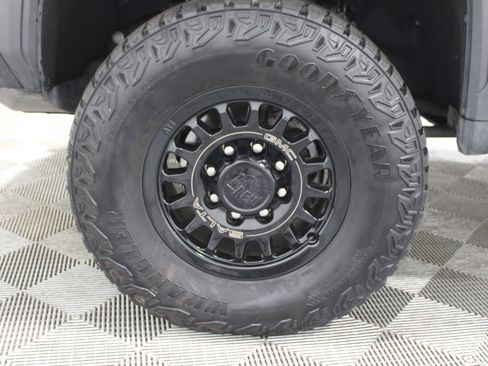 Used 2025 GMC Sierra 2500 AT4X w/ AT4X AEV Edition image 51