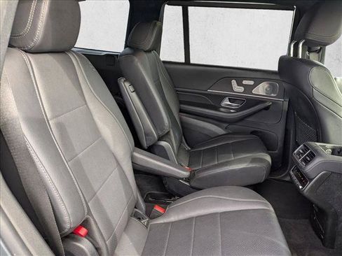 Used 2021 Mercedes-Benz GLS 450 4MATIC image 16