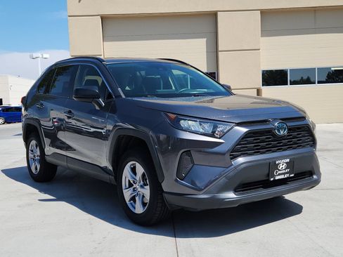 Used 2022 Toyota RAV4 LE AWD/4WD image 7