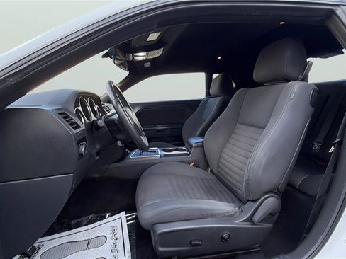 Used 2013 Dodge Challenger SXT RWD image 26