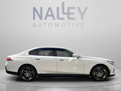 Used 2026 BMW i5 eDrive40 RWD image 4