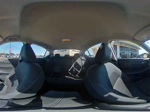 Used 2025 Nissan Altima 2.5 SV FWD image 42