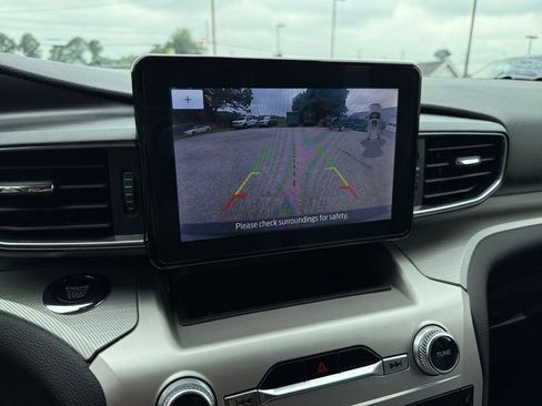 Certified 2022 Ford Explorer XLT w/ Equipment Group 202A image 21