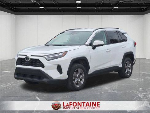 Certified 2025 Toyota RAV4 XLE AWD/4WD image 1