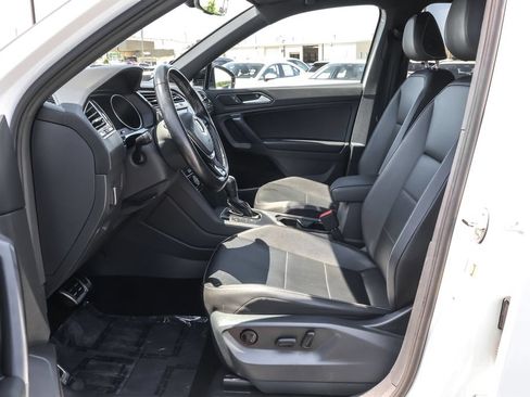 Used 2021 Volkswagen Tiguan SE R-Line FWD image 6