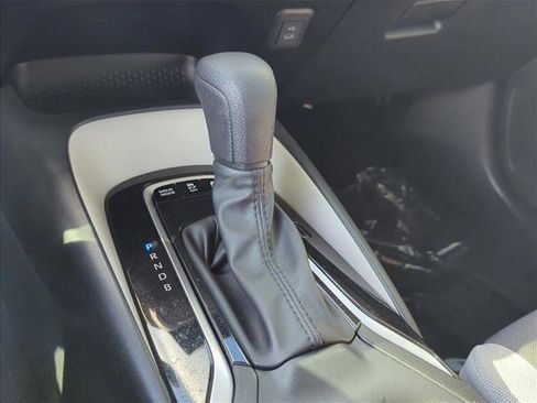 Used 2025 Toyota Corolla LE image 12