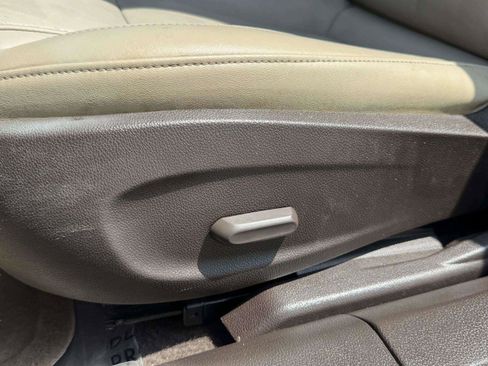 Used 2011 Chevrolet Cruze LTZ FWD image 21