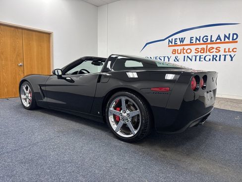 Used 2008 Chevrolet Corvette Coupe w/ Preferred Equipment Group RWD image 7