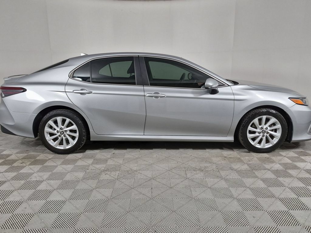 Used 2021 Toyota Camry LE FWD image 2
