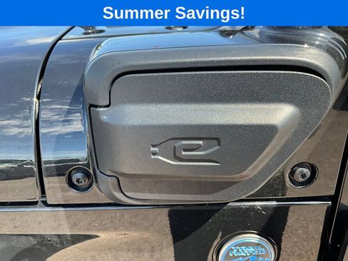 Used 2024 Jeep Wrangler Unlimited AWD/4WD image 16