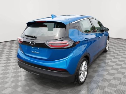 Used 2023 Chevrolet Bolt LT FWD image 5