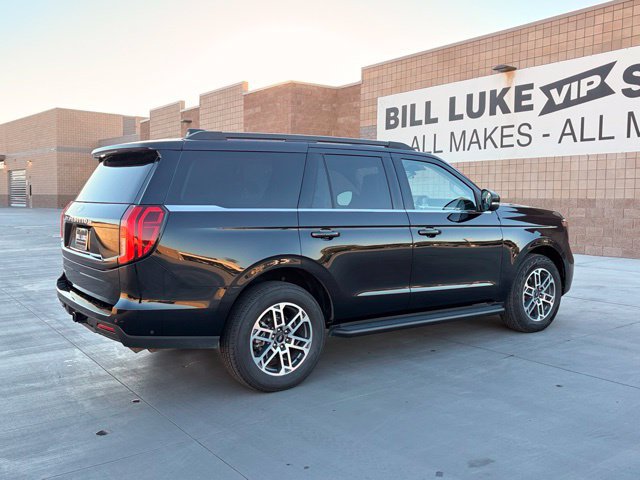 Used 2025 Ford Expedition Active AWD/4WD image 6