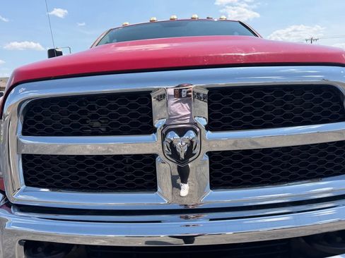 Used 2017 RAM 2500 Tradesman w/ Chrome Appearance Group AWD/4WD image 7