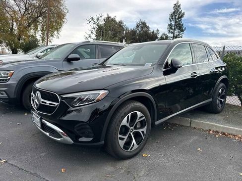 Certified 2025 Mercedes-Benz GLC 350e 4MATIC image 2