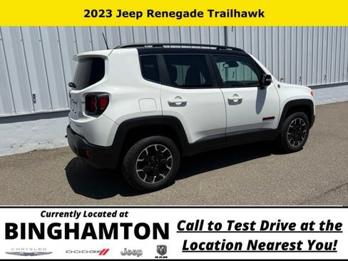 Used 2023 Jeep Renegade Trailhawk AWD/4WD image 5