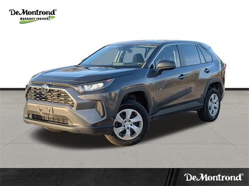 Used 2022 Toyota RAV4 LE image 1