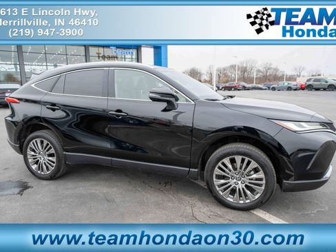 Used 2023 Toyota Venza XLE w/ Activity Package (TMS) image 1