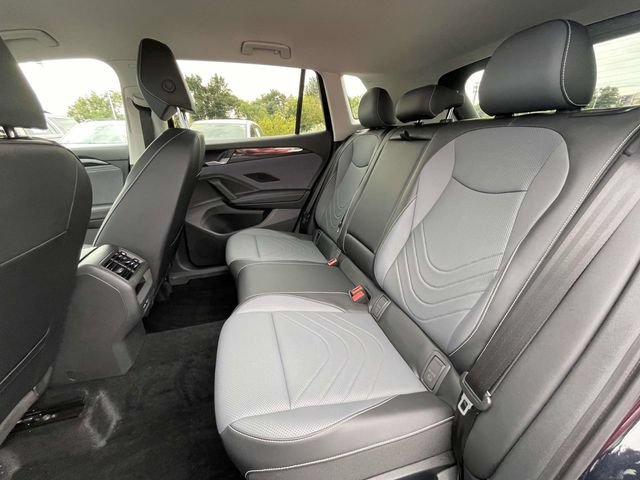 Certified 2026 Volkswagen Tiguan SE FWD image 13