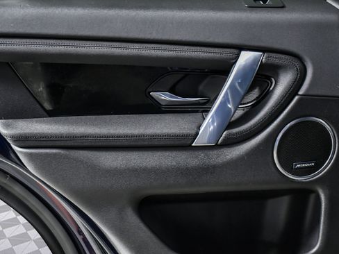 Used 2023 Land Rover Discovery Sport S image 24