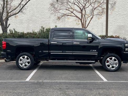 Used 2019 Chevrolet Silverado 3500 LTZ w/ Duramax Plus Package image 8