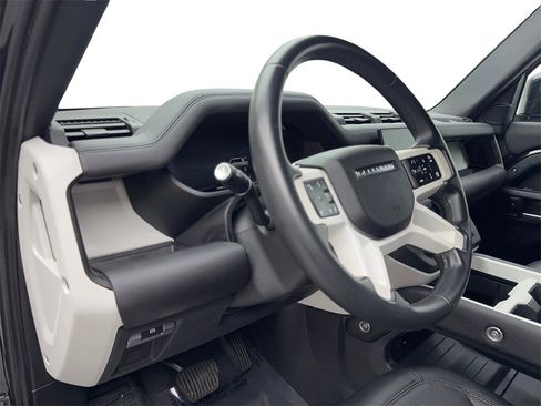 Used 2025 Land Rover Defender 110 S image 49