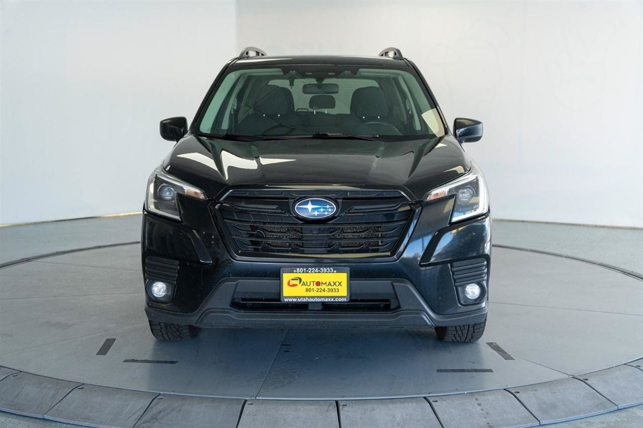 Used 2024 Subaru Forester Premium AWD/4WD image 2