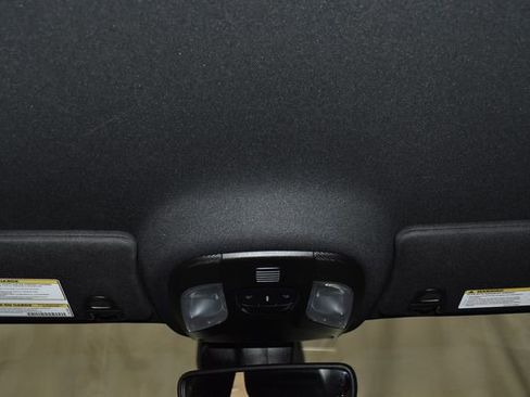 Used 2024 Jeep Compass Latitude image 19