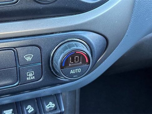 Used 2021 Chevrolet Colorado Z71 w/ Safety Package image 29