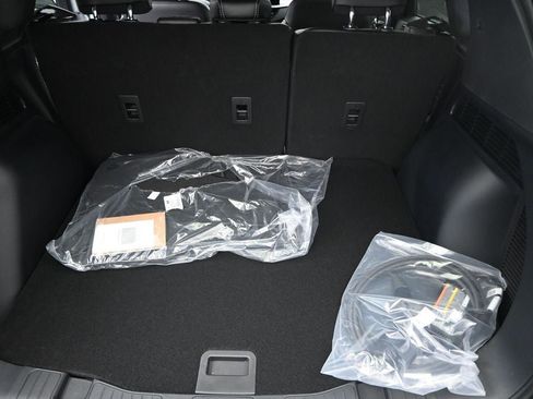 New 2025 Ford Escape SE image 25