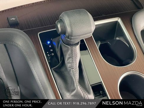 Used 2023 Toyota Sienna LE image 36