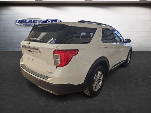 Used 2022 Ford Explorer XLT w/ Equipment Group 202A image 5