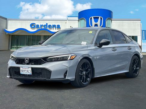 Used 2025 Honda Civic Sport image 3