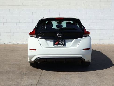 Used 2023 Nissan Leaf S image 7